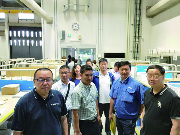 【飼料添加劑】部門的技術老師們深入日本品牌蛋雞養(yǎng)殖基地