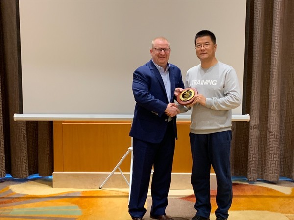 安牧然經(jīng)銷商會議勝利召開！北京中農(nóng)牧場連續(xù)六年榮獲優(yōu)秀經(jīng)銷商獎！